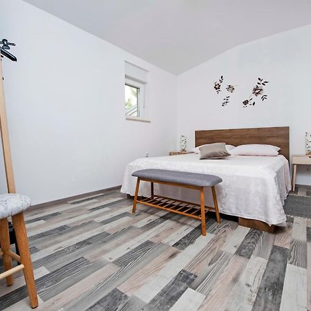Paola Cozy Apartment Rovinj Luaran gambar