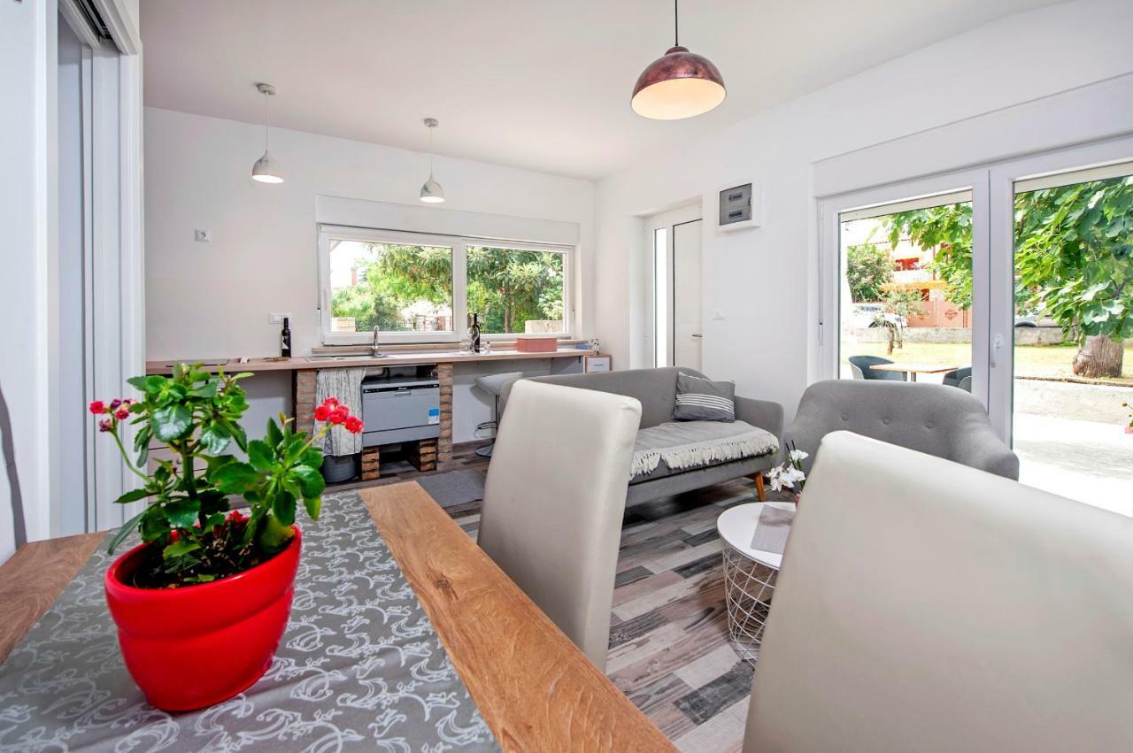 Paola Cozy Apartment Rovinj Luaran gambar