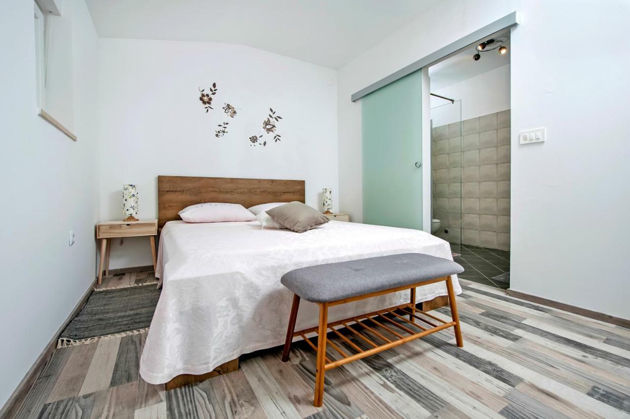 Paola Cozy Apartment Rovinj Luaran gambar