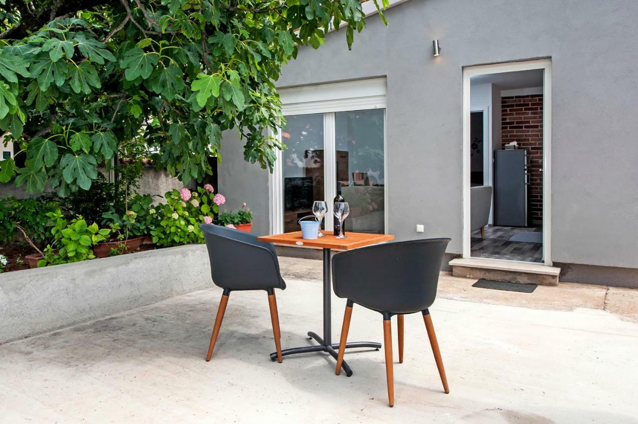 Paola Cozy Apartment Rovinj Luaran gambar