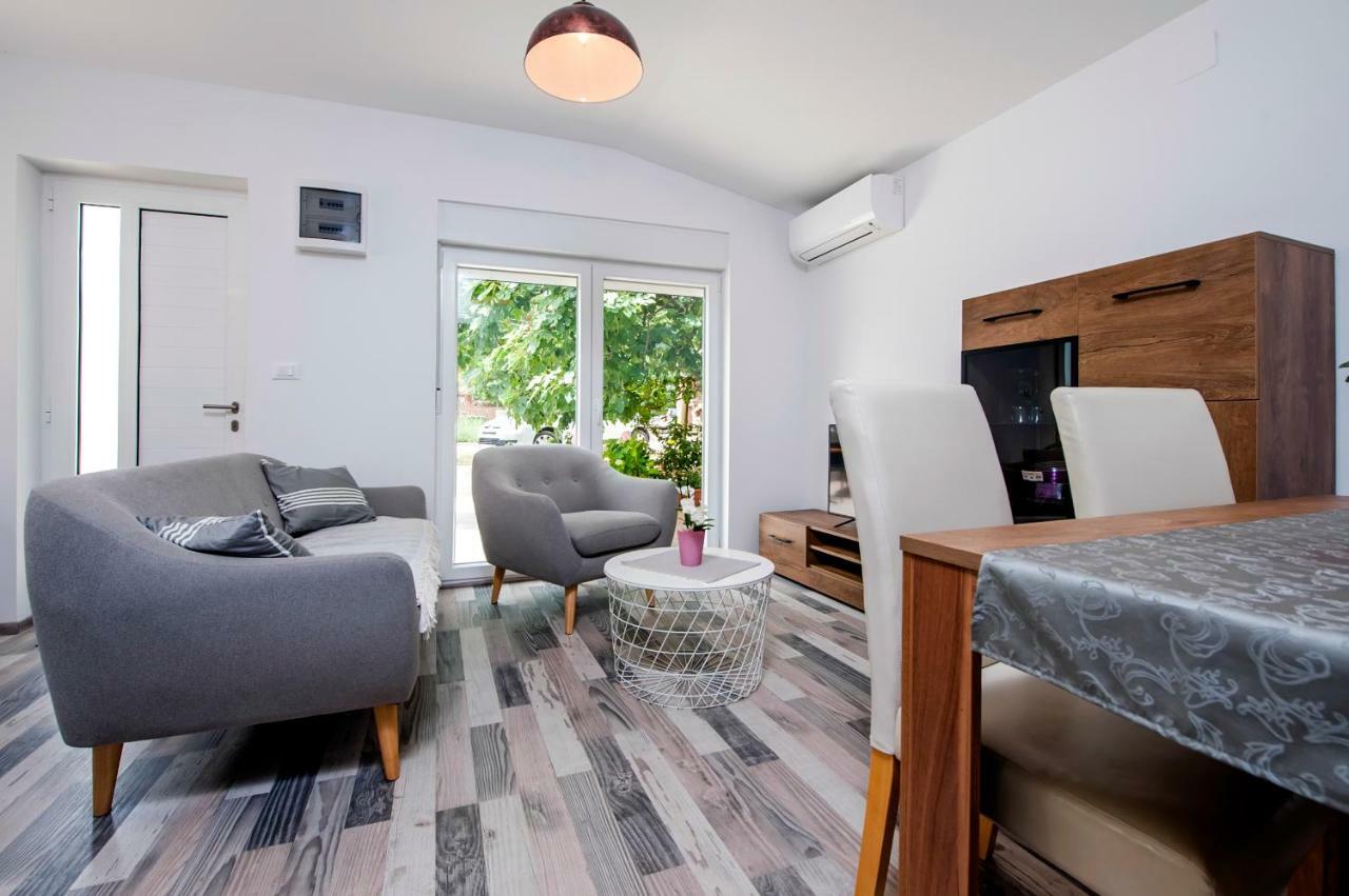 Paola Cozy Apartment Rovinj Luaran gambar
